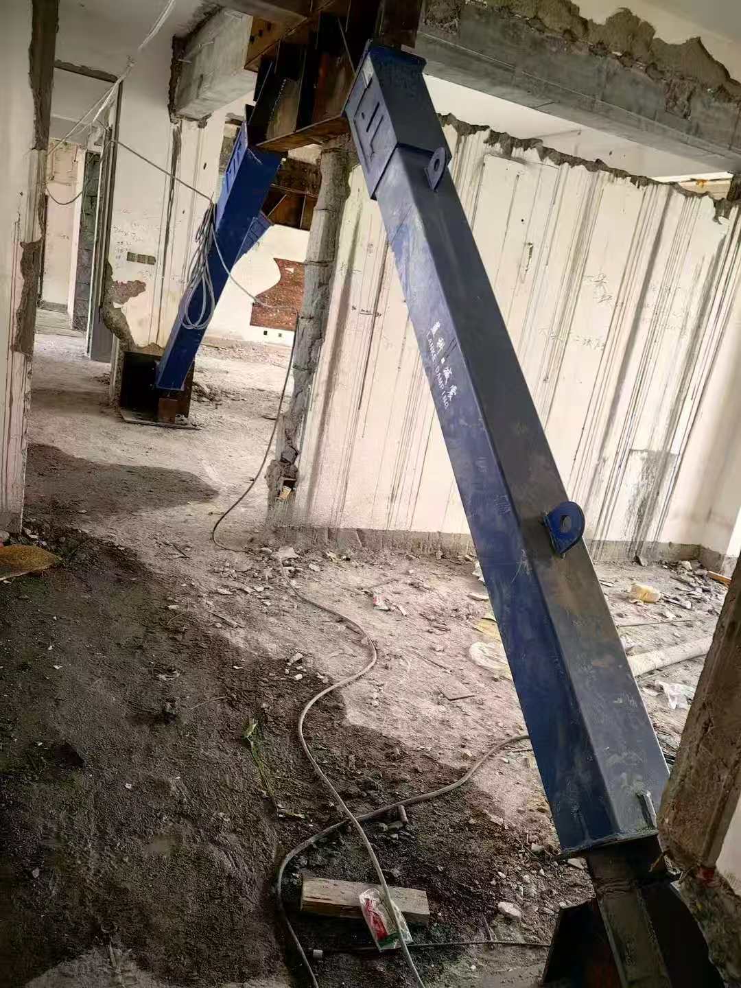 益阳柱子粘钢加固施工工艺